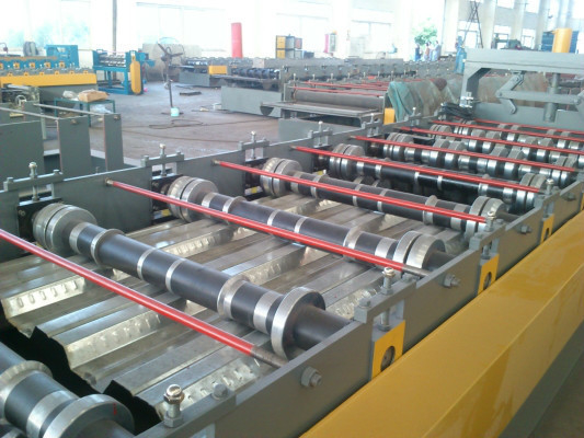 0.6-1.5mm Steel Ribbed Panel Floor Decking เครื่องขึ้นรูปลอนเย็น