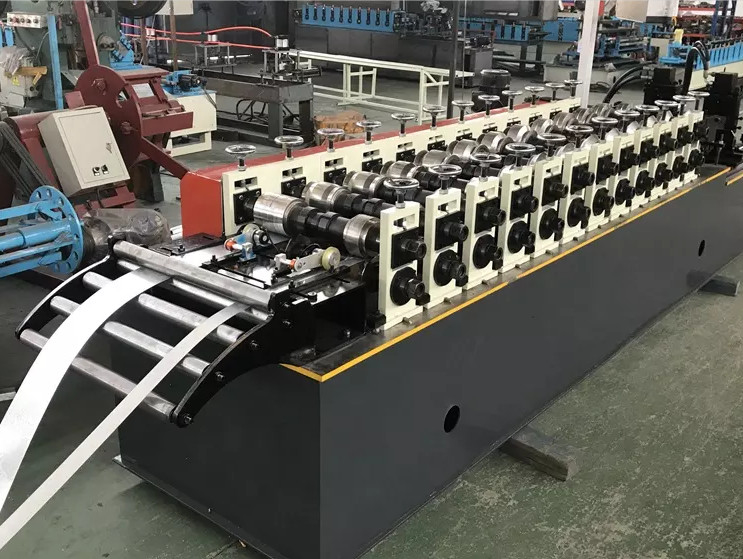 แสง Gauge Keel C U OMEGA Stud และ Track Roll การสร้างเครื่องจักร