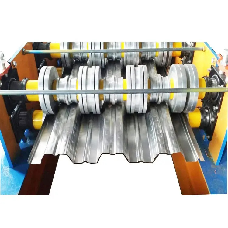 เครื่องขึ้นรูปม้วนพื้นเหล็กกำลังมอเตอร์ 22KW 10-12m / นาที