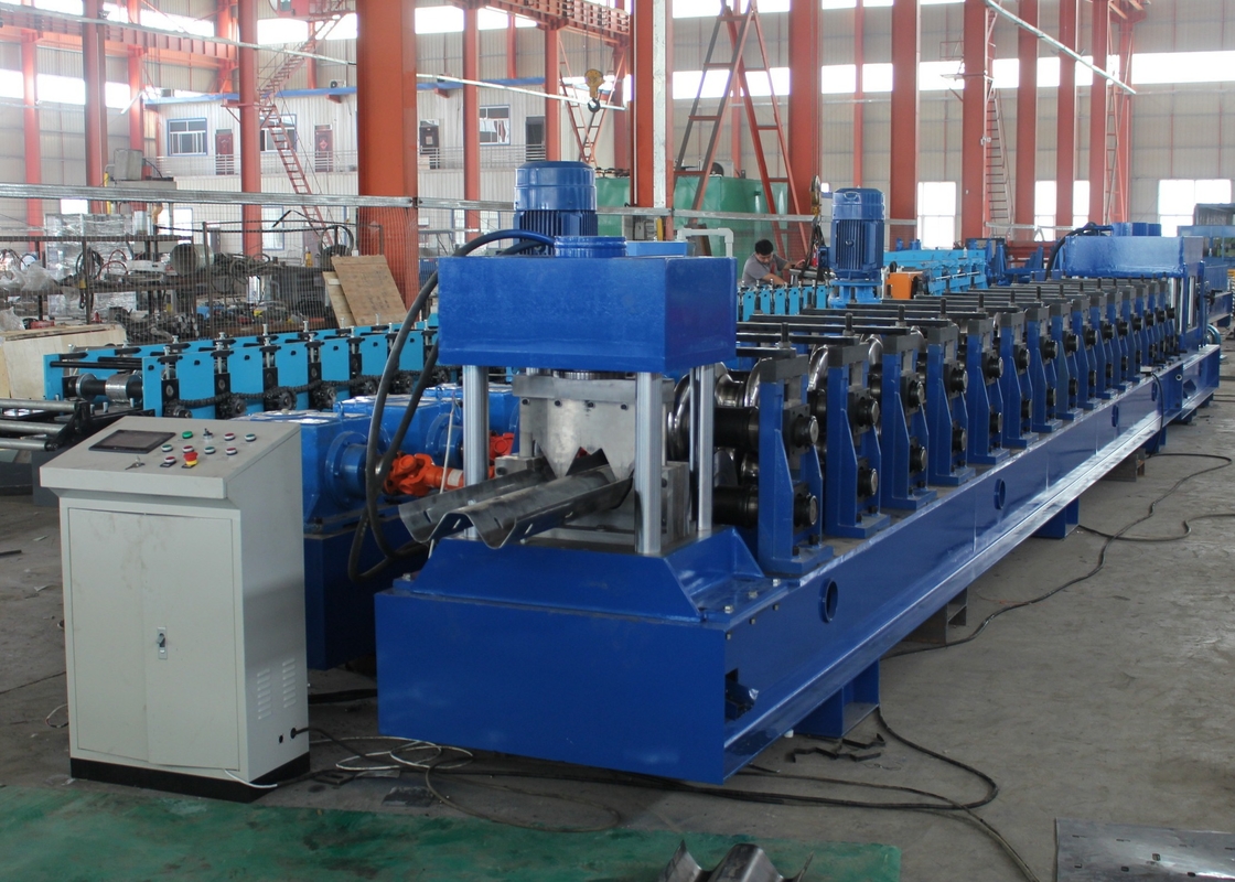 เครื่องปรับปรุงลวดลวดความเร็วสูง 15 สถานี GI ทางหลวง Guardrail ด้วย Hydraulic Decoiler