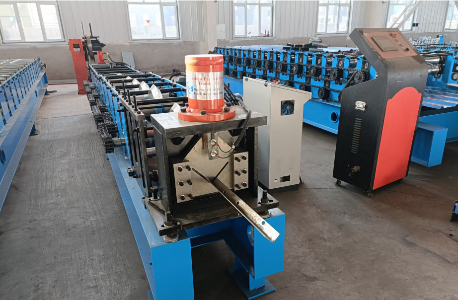 ช่องผนังแห้ง C U กระปุกแผ่นเหล็กเบา โปรไฟล คีล โปรไฟล โลหะ Stud / Track Roll Forming Machine With CD UD CW UW โปรไฟล