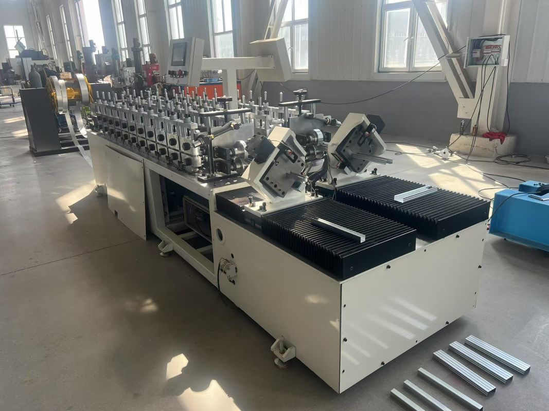 สล็อตช่องสอง C ประเภทเหล็กเบา เครื่องปั้น Keel อัตโนมัติเต็ม