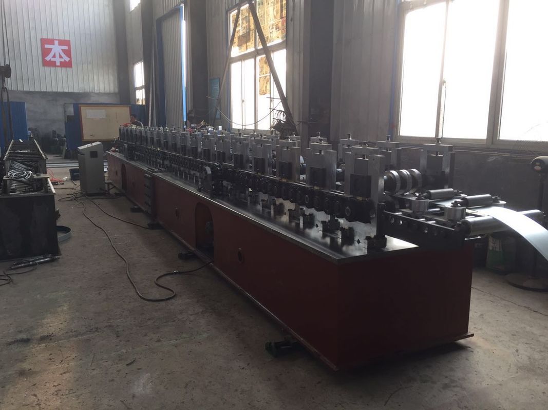 เครื่องขึ้นรูปม้วน GI รั้วเหล็กหนา 1.5 มม. Seaming 11kw 380V 50Hz