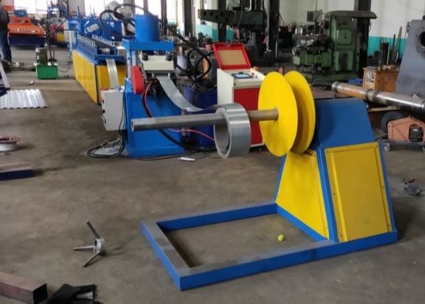 Punching Hollow Slat PPGL ชัตเตอร์เครื่องขึ้นรูปม้วนสำหรับ 0.8mm