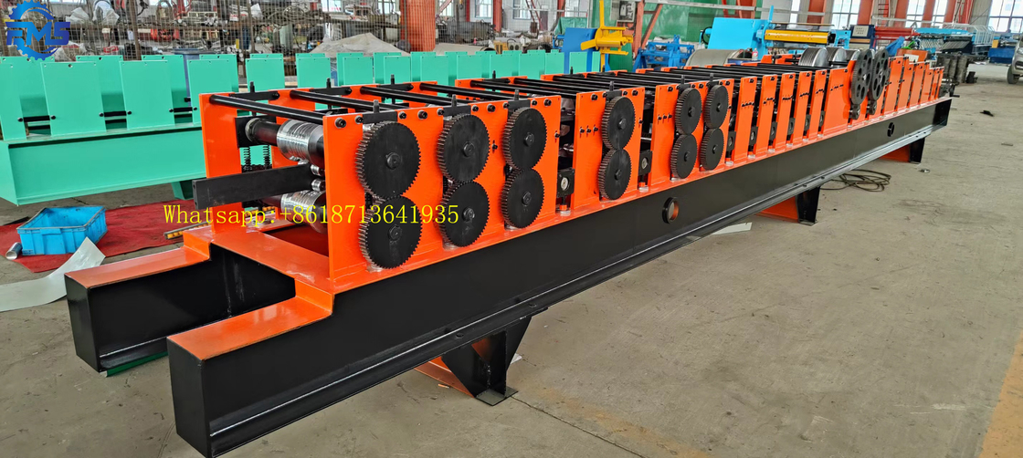 K Style เครื่องปรับปรุงลวดลวดน้ําฝนโลหะแบบไร้รอย Ogee Gutters สําหรับบ้านพักอาศัย