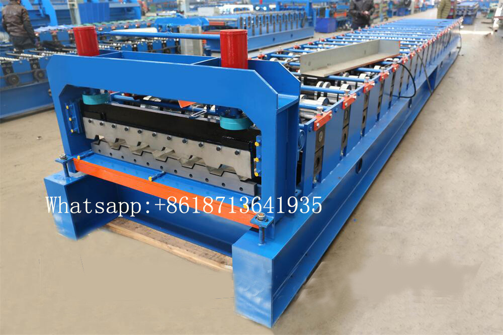เครื่องปั้นแผ่นหลังคาแบบม้วน 2.5T ที่ควบคุมโดย PLC เพื่อการผลิตที่มีประสิทธิภาพ