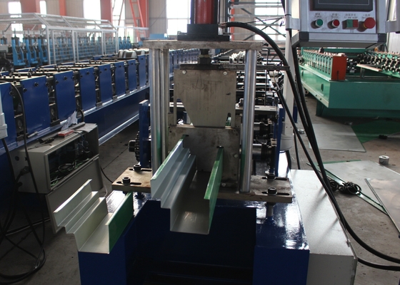 ไฮดรอลิก Cut Down Pipe Roll Forming Machine 18 สถานี สถานีม้วน 4KW พลังงานมอเตอร์