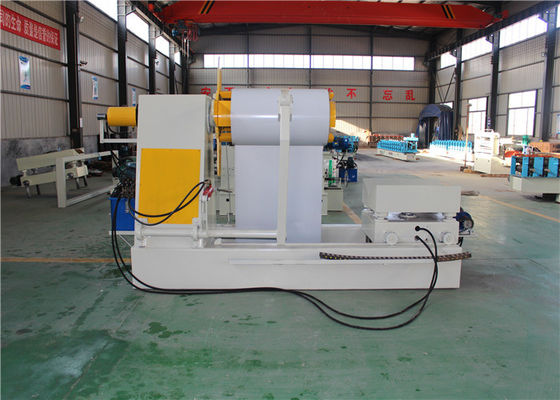 เครื่องทำแผ่นหลังคาสี่เหลี่ยมคางหมู / ลูกฟูกเครื่องขึ้นรูปม้วนสองชั้น