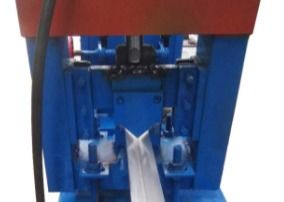 กรอบรูปสามเหลี่ยมผนังและเพดาน PLC 0.3mm Steel Stud Roll Forming Machine