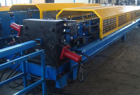 เครื่องขึ้นรูปรางน้ำฝนเหล็ก 0.3 มม. สำหรับ Ppgi