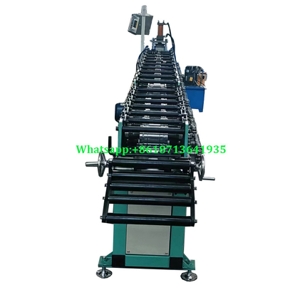 เครื่องขึ้นรูปม้วนประตูชัตเตอร์ควบคุมด้วยคอมพิวเตอร์ Galvalume สำหรับ U Guide Rail